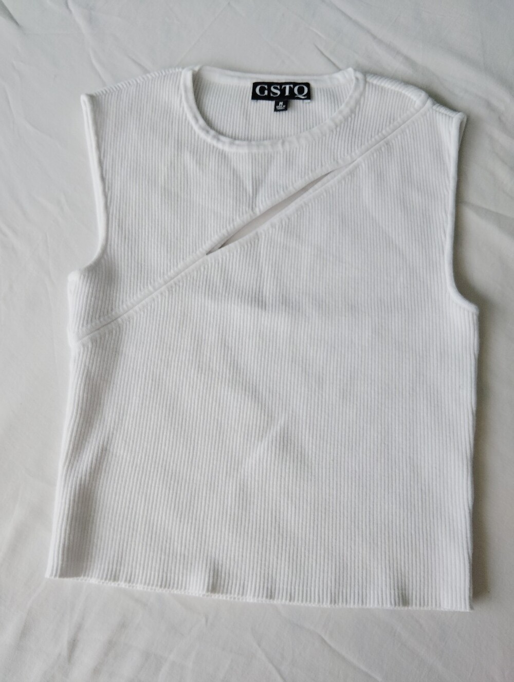 GSTQ White Rib Sleeveless Asymmetrical Tank Top M Y2K